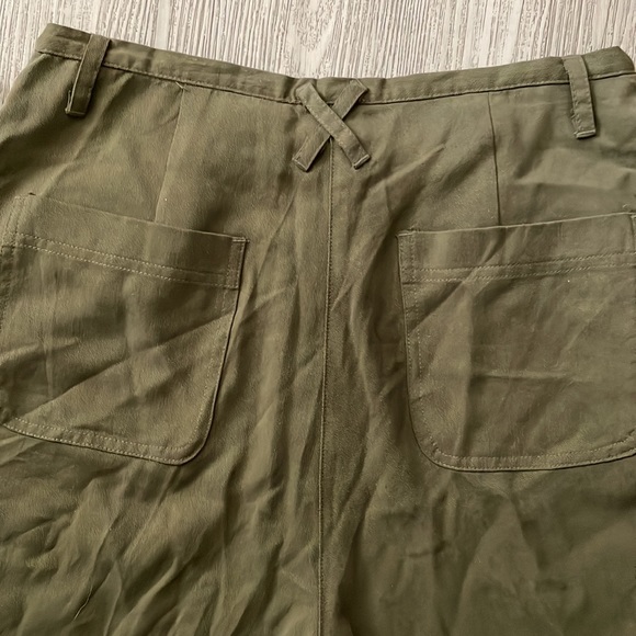 Line Two Shorts - Picture 4 of 6